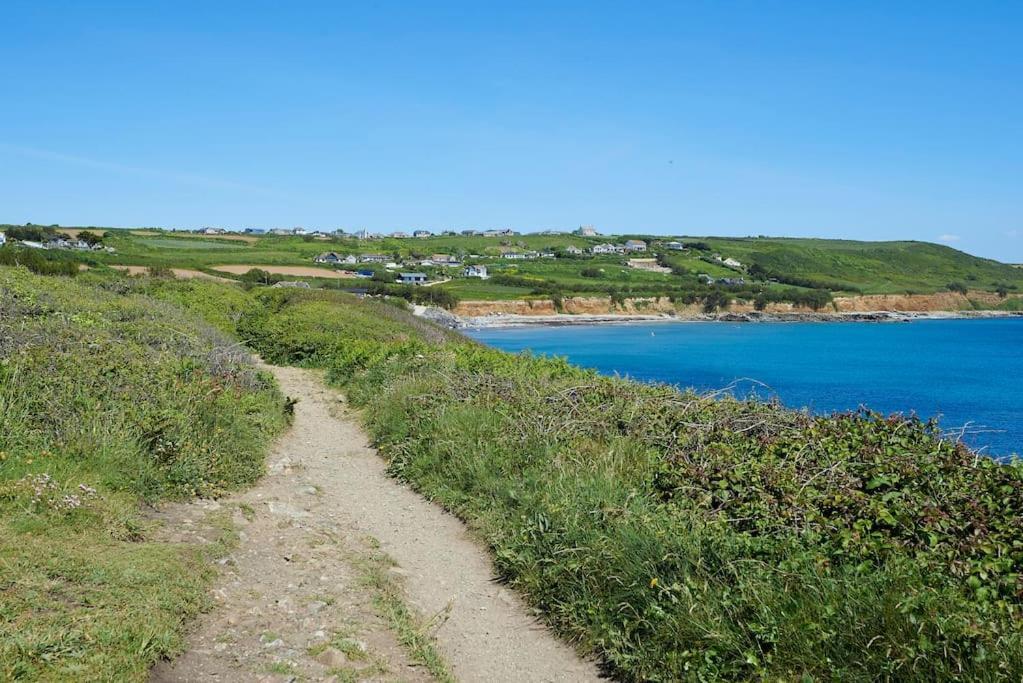 3-Bedroom Bungalow With Parking, Goldsithney, Penzance, Cornwall Perranuthnoe Extérieur photo